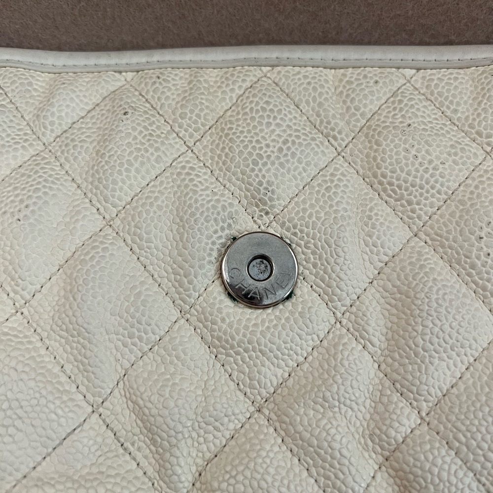 Chanel off-white French Riviera Hobo. Caviar leather. - Picture 7 of 13